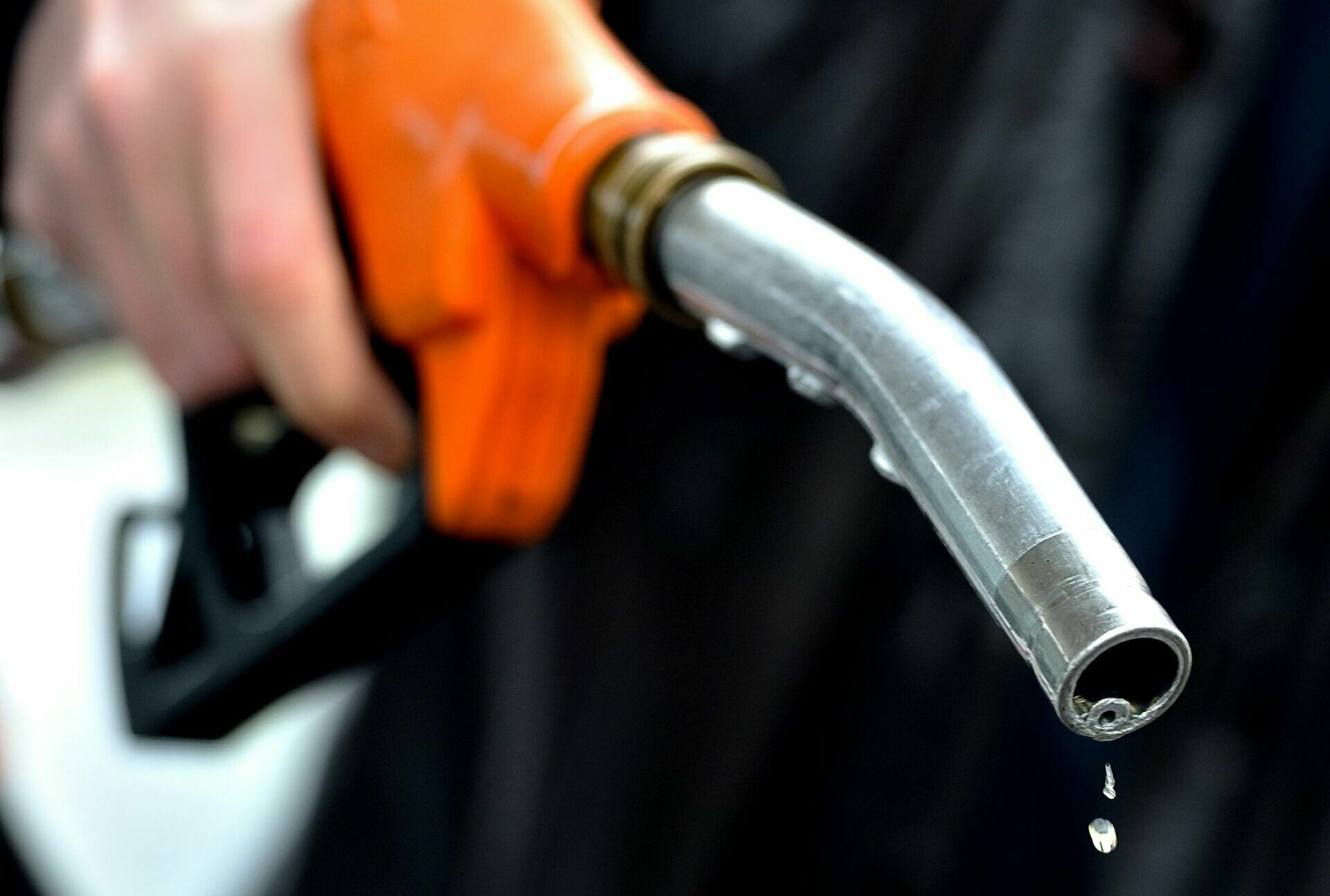 Цены на бензин в России достигли рекордного уровня
