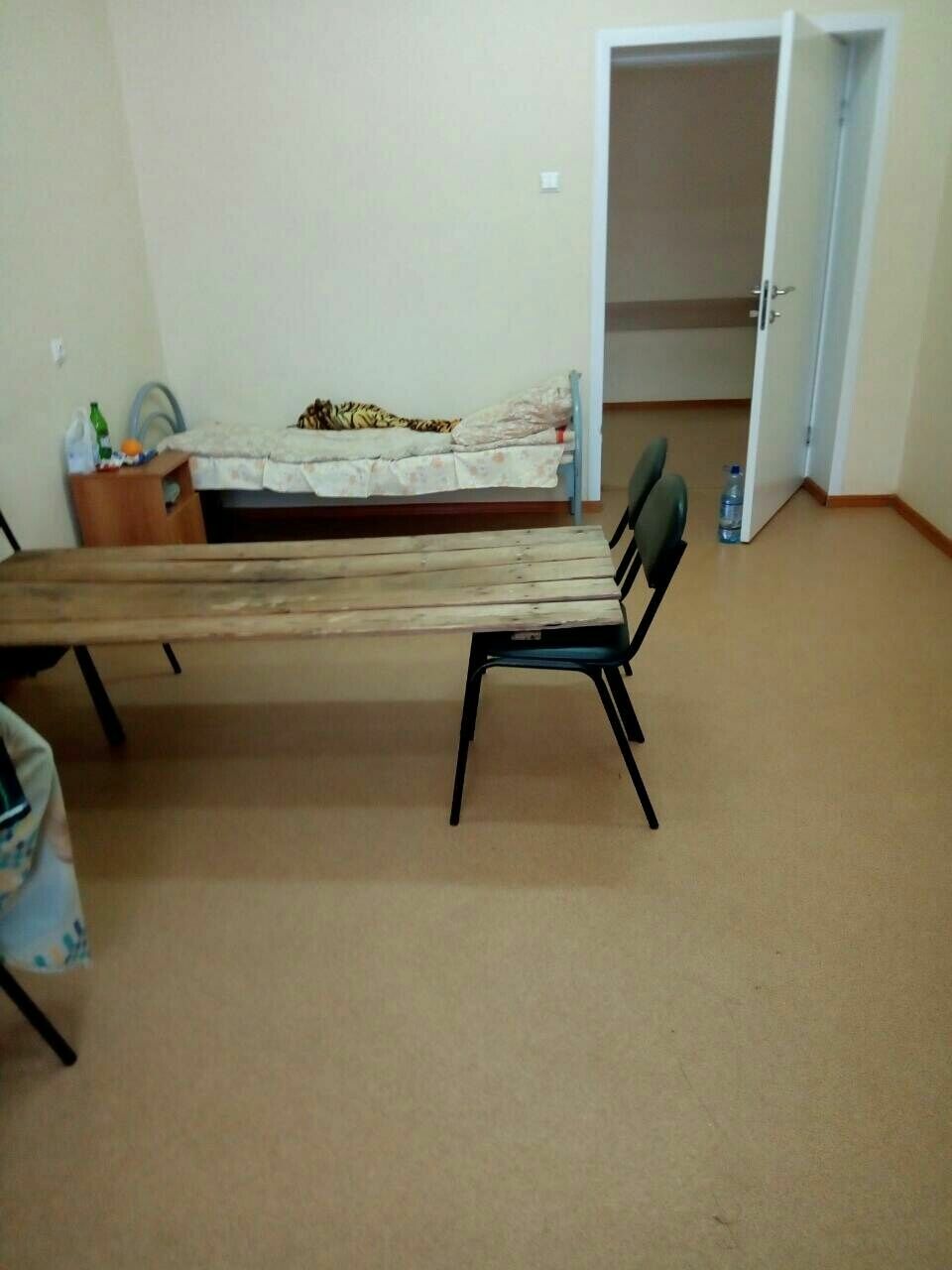 Больные в Кузнецке не жаловались на кровать из досок и стульев