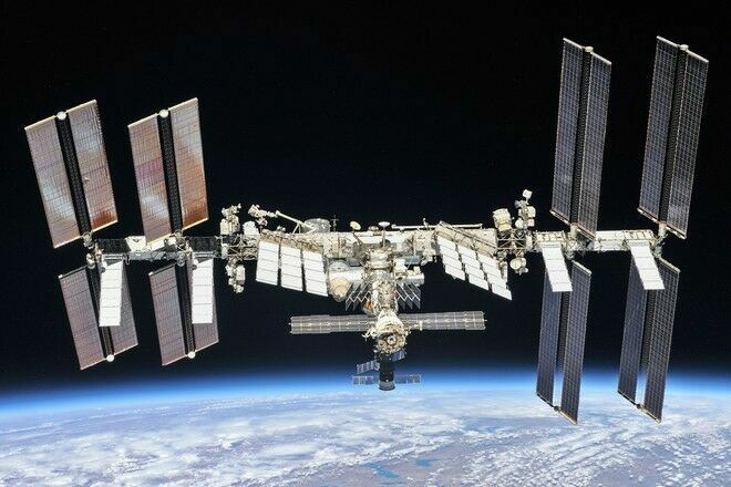 «Роскосмос» определил срок завершения работы на МКС