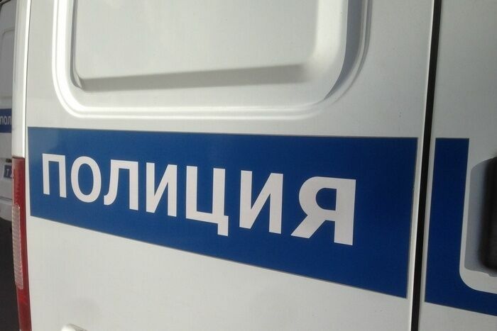 На стадионе в Москве обнаружена школьница с перерезанным горлом