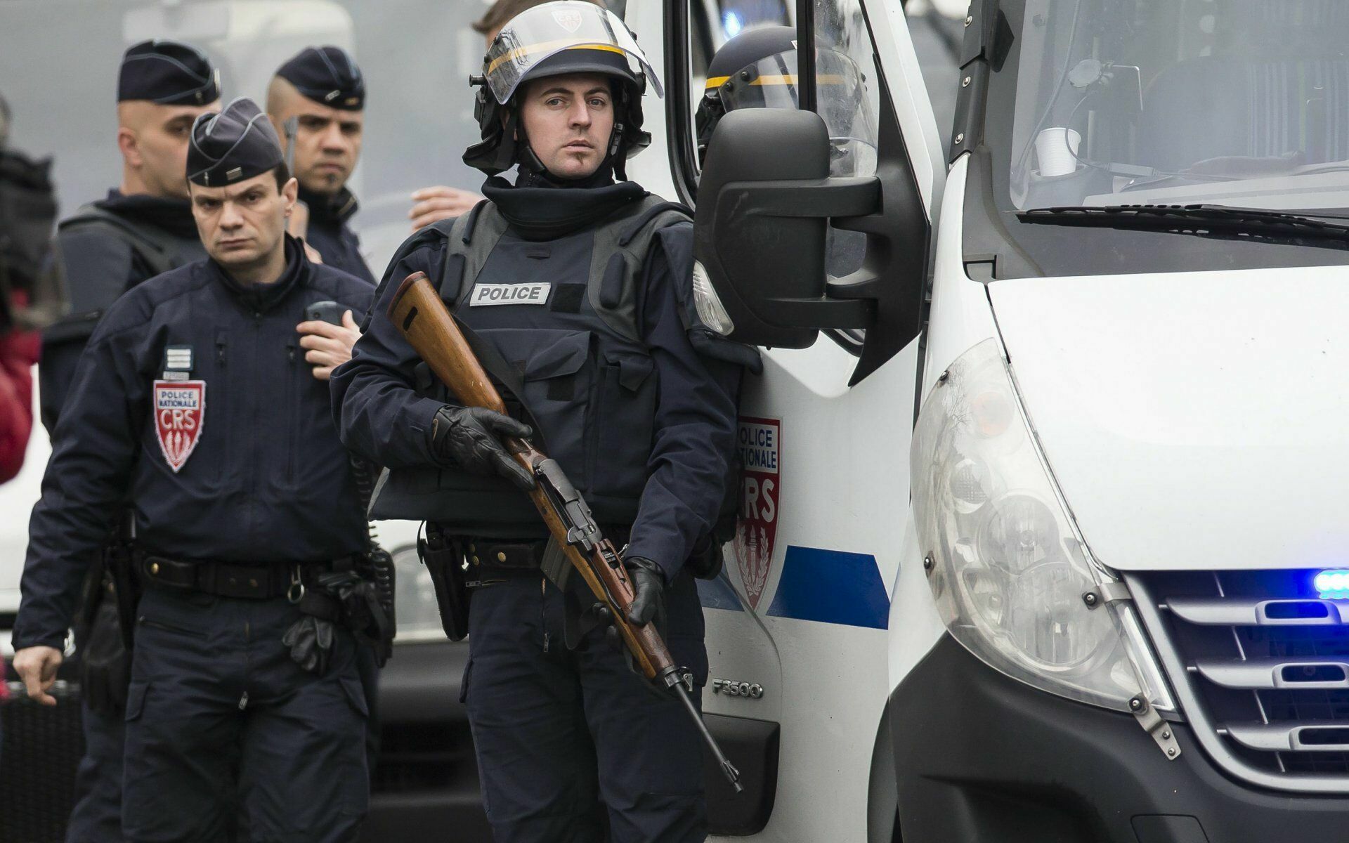 Во Франции задержали боевиков, готовивших теракты перед Рождеством