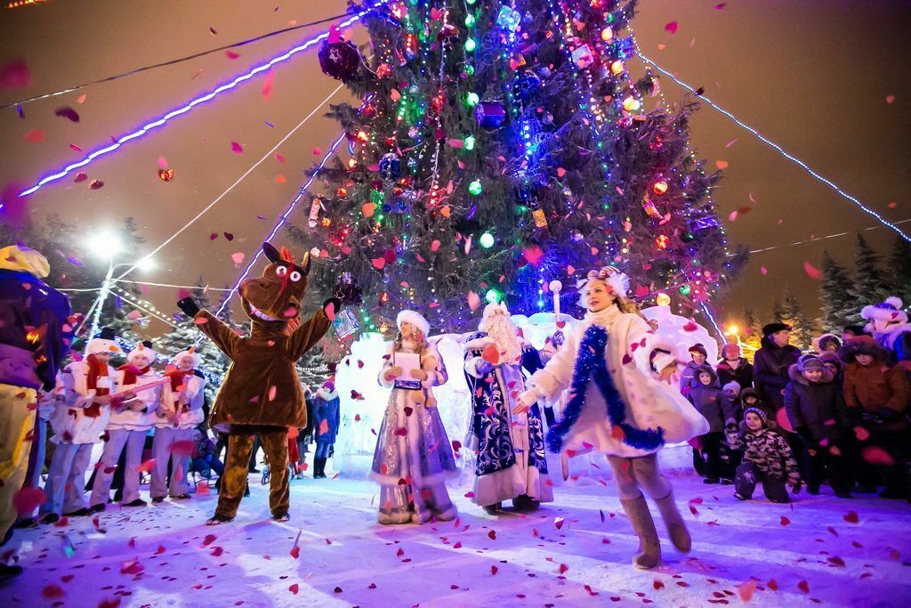 В Курске отменили новогодние праздники для чиновников