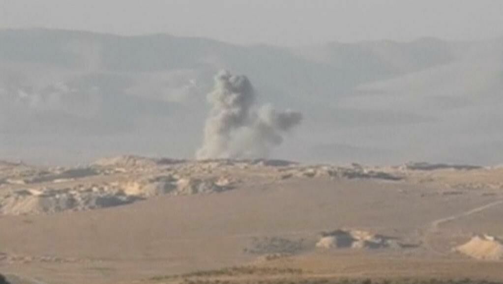 В Сети появились снимки C-400 рядом с разбомбленным заводом в Сирии