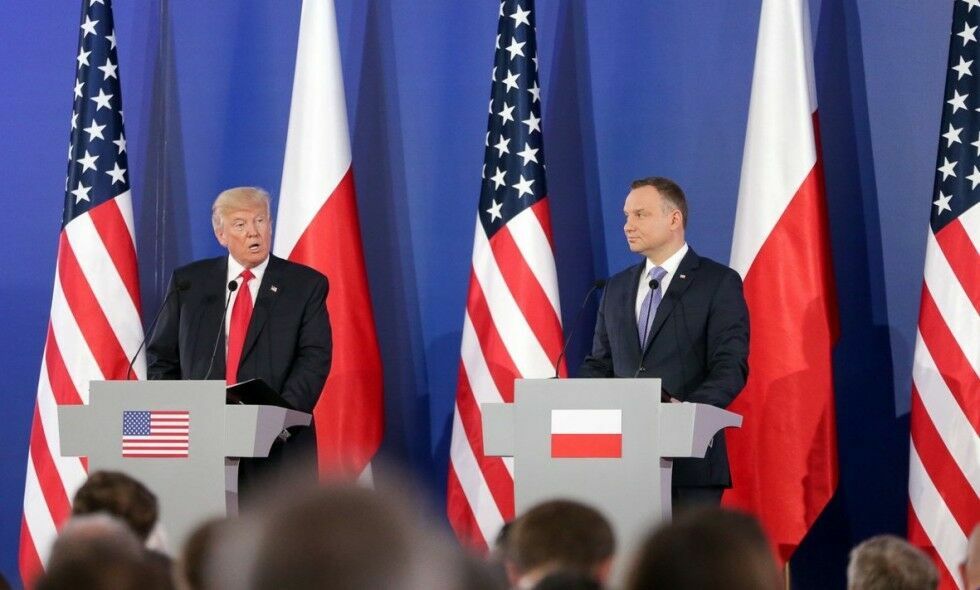 Эксперт: Польша подстраивает свой антироссийский курс под директивы США