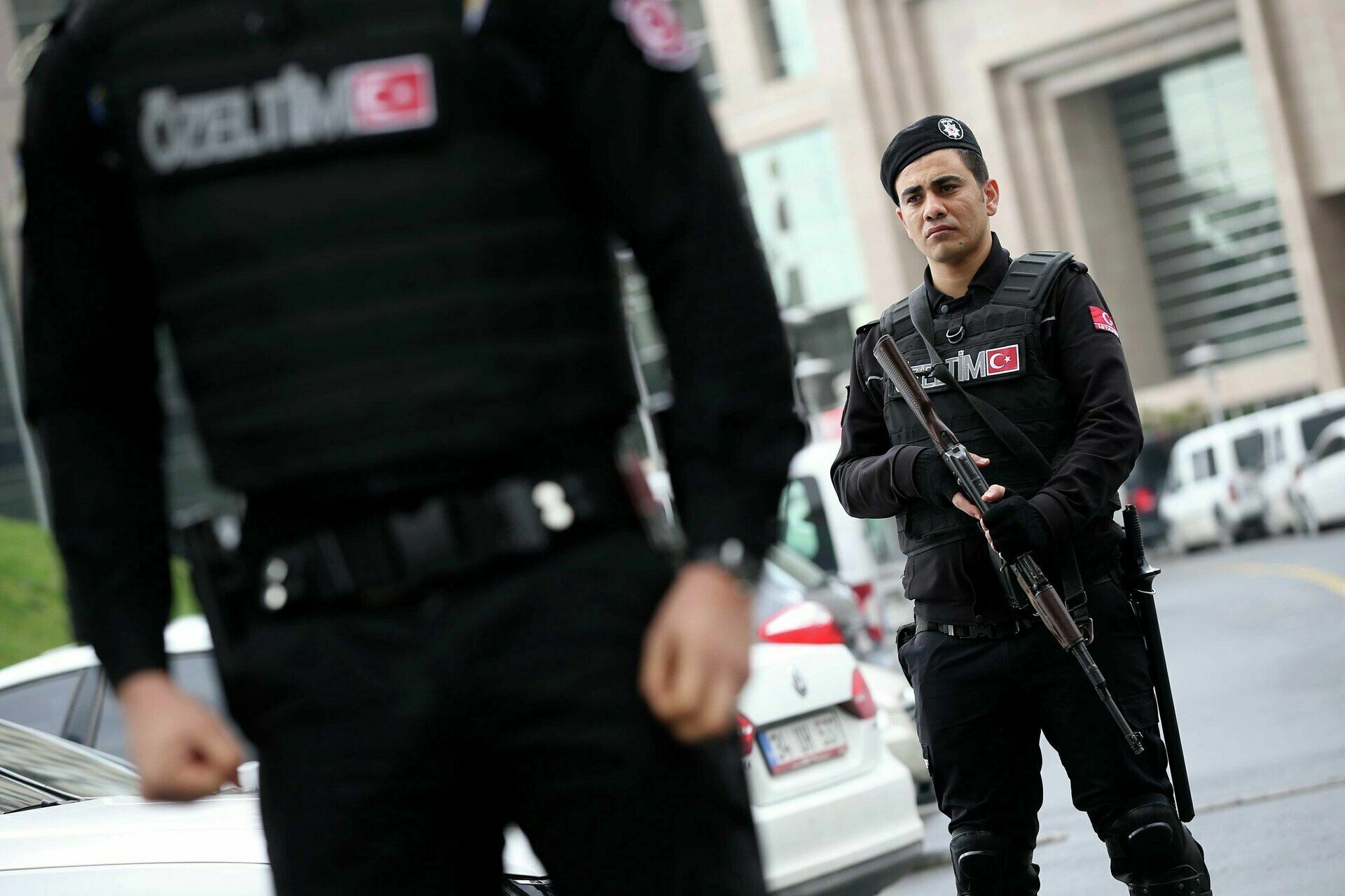 Неизвестные обстреляли посольство США в Турции