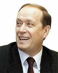 Глава Центральной избирательной комиссии Александр Вешняков