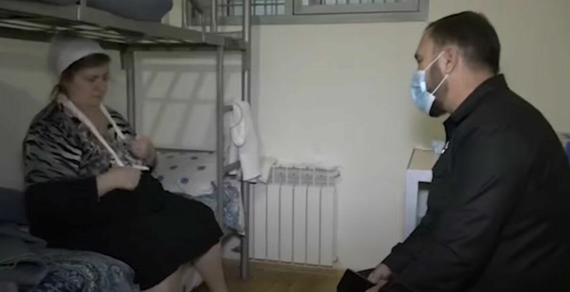 Чеченский омбудсмен навестил Зарему Мусаеву: «Камера теплая, жалоб на содержание нет»