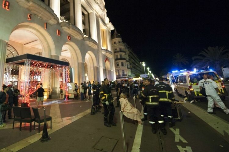 Российский премьер выразил соболезнования в связи с терактом в Ницце