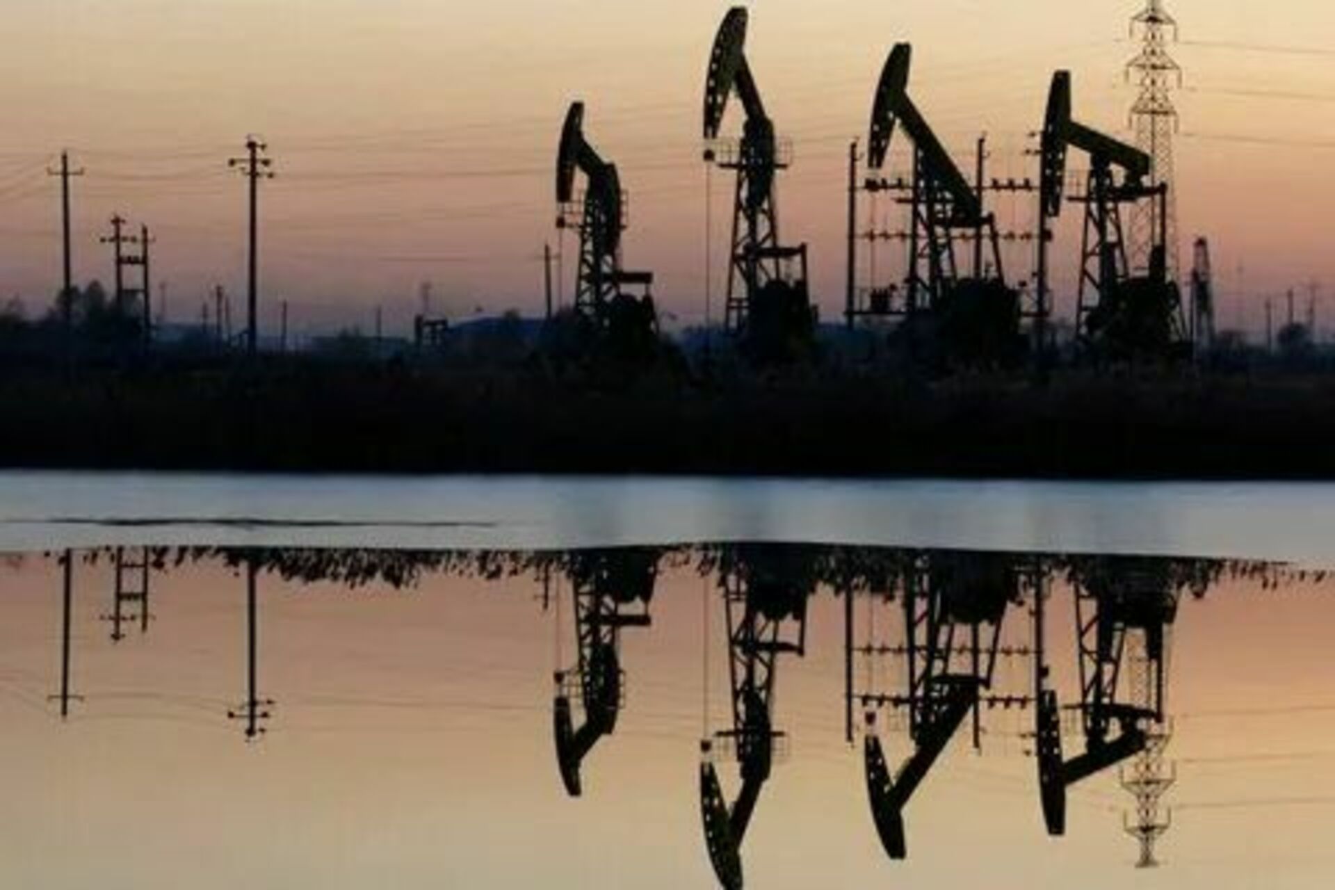 Нефтяная десятка. Брент месторождение нефти. Дацин (нефтяное месторождение). Нефтедобыча в Азербайджане. Бакинская нефть.