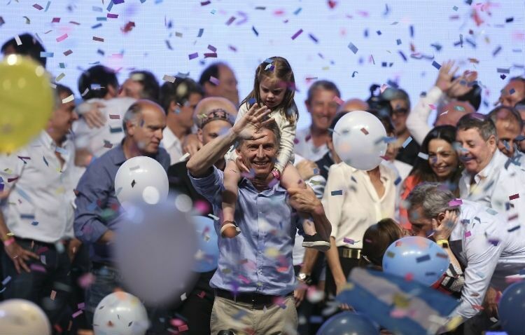 Победу на выборах в Аргентине одержал оппозиционер Маурисио Макри