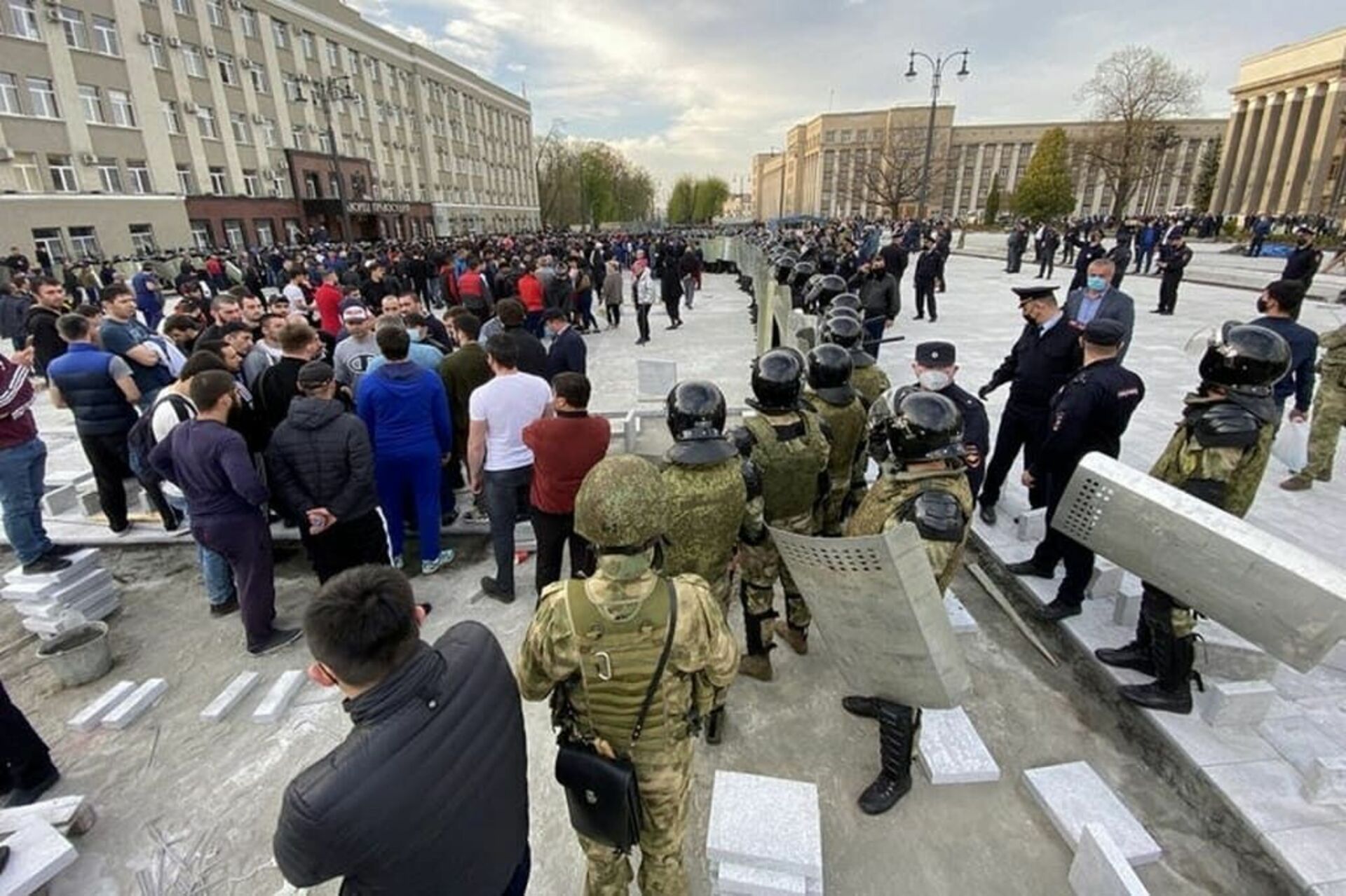 Участие в массовых беспорядках. Митинг во Владикавказе 20 апреля 2020. Протесты в Владикавказе.