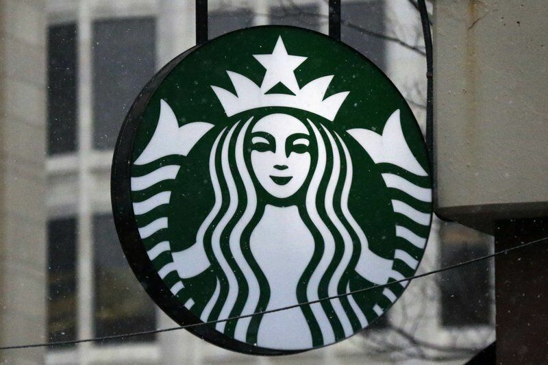Кофейни Starbucks разрешат занимать столик и ничего не заказывать