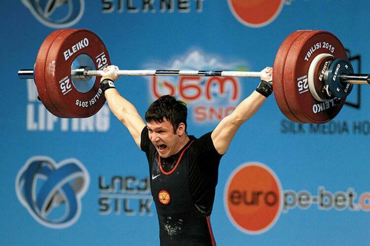 Петров «поднял» первую медаль на чемпионате Европы
