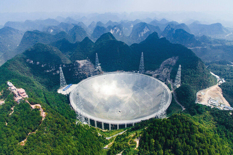 Китай будет искать внеземную жизнь самым большим в мире телескопом