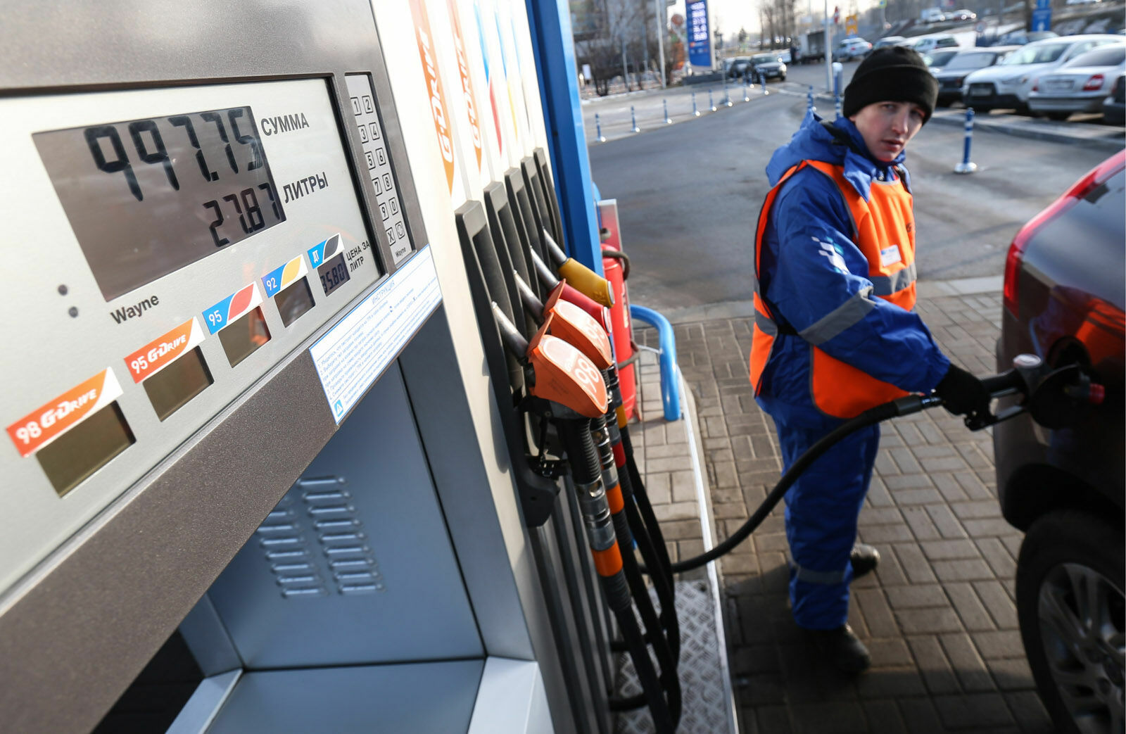 С 2019 года акцизы на топливо вырастут на 2,7–3,7 тыс. рублей