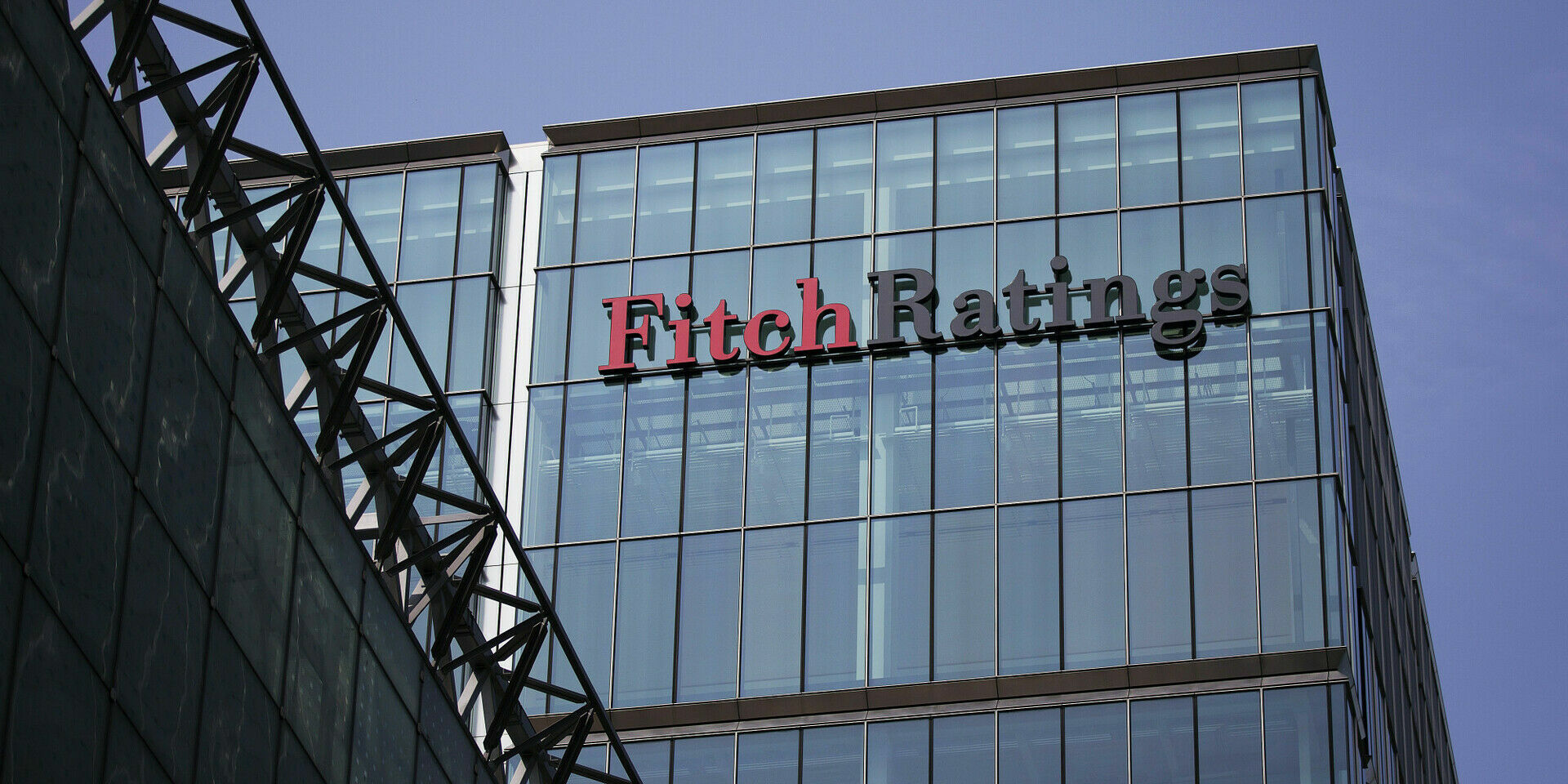 Агентство Fitch предупредило европейские банки о рисках работы с российским рынком