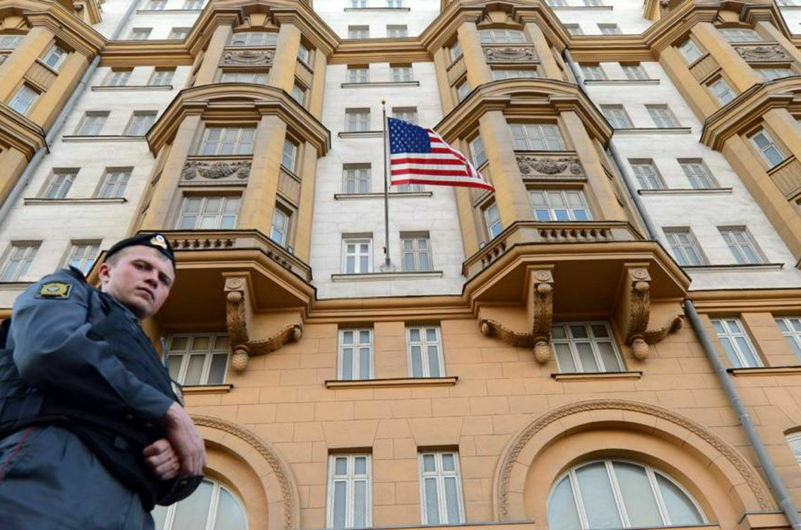 СМИ: Москва готова выслать около 30 американских дипломатов
