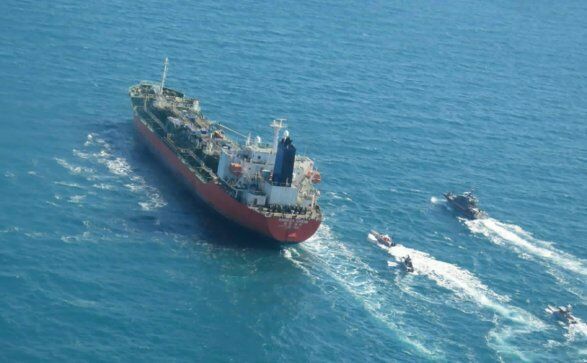 Минюст США конфисковал иранскую нефть, которую перевозили под флагом РФ