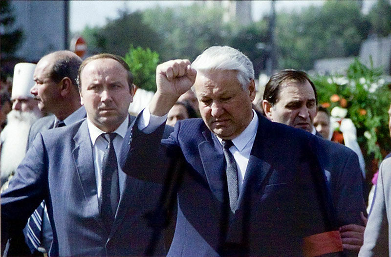 Александр Коржаков: «Берлускони дал миллиард долларов на выборы Ельцина»