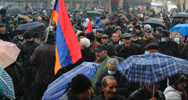 В Ереване оппозиция вновь вышла на акцию протеста