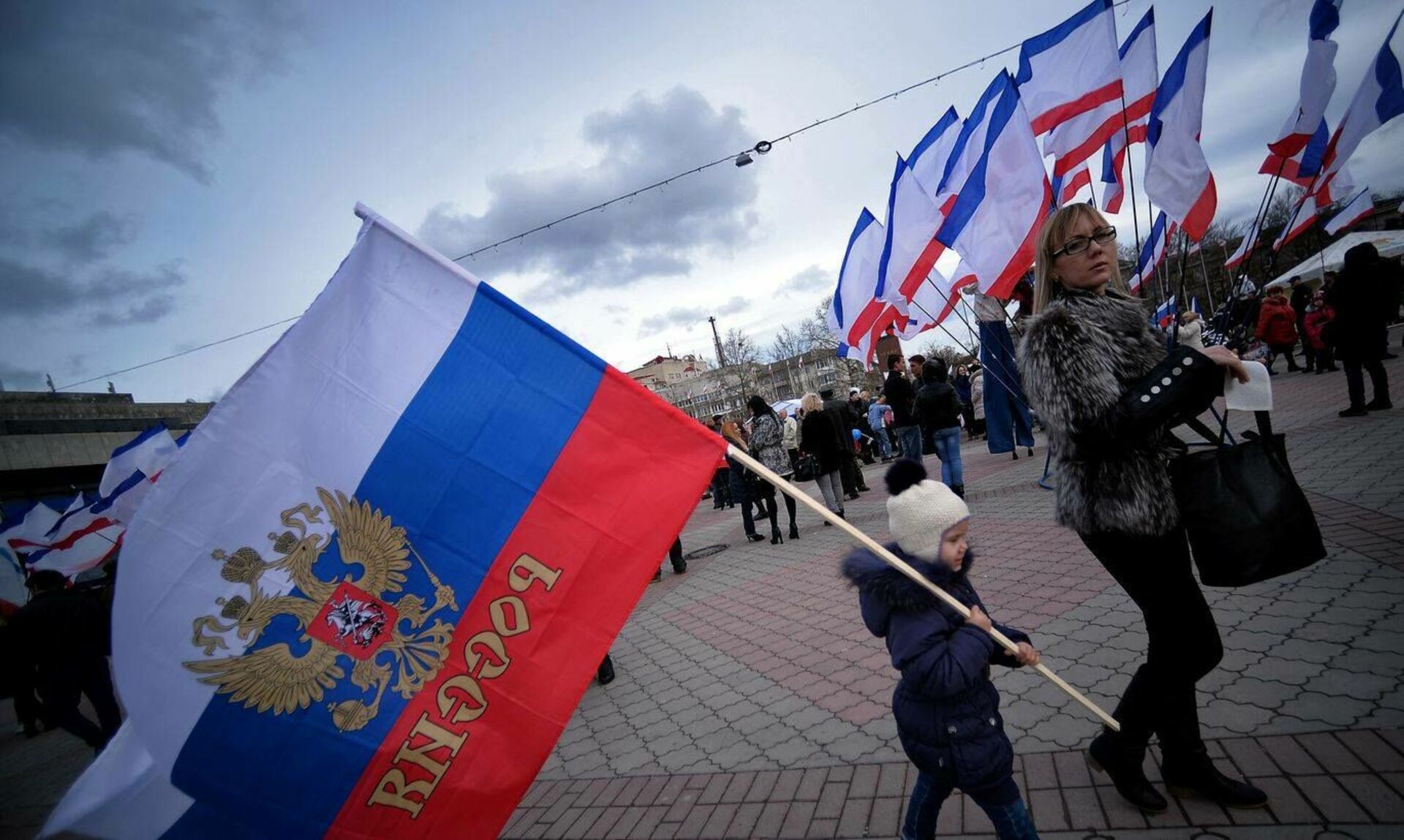 Идут референдумы. Референдум в Крыму 2014.