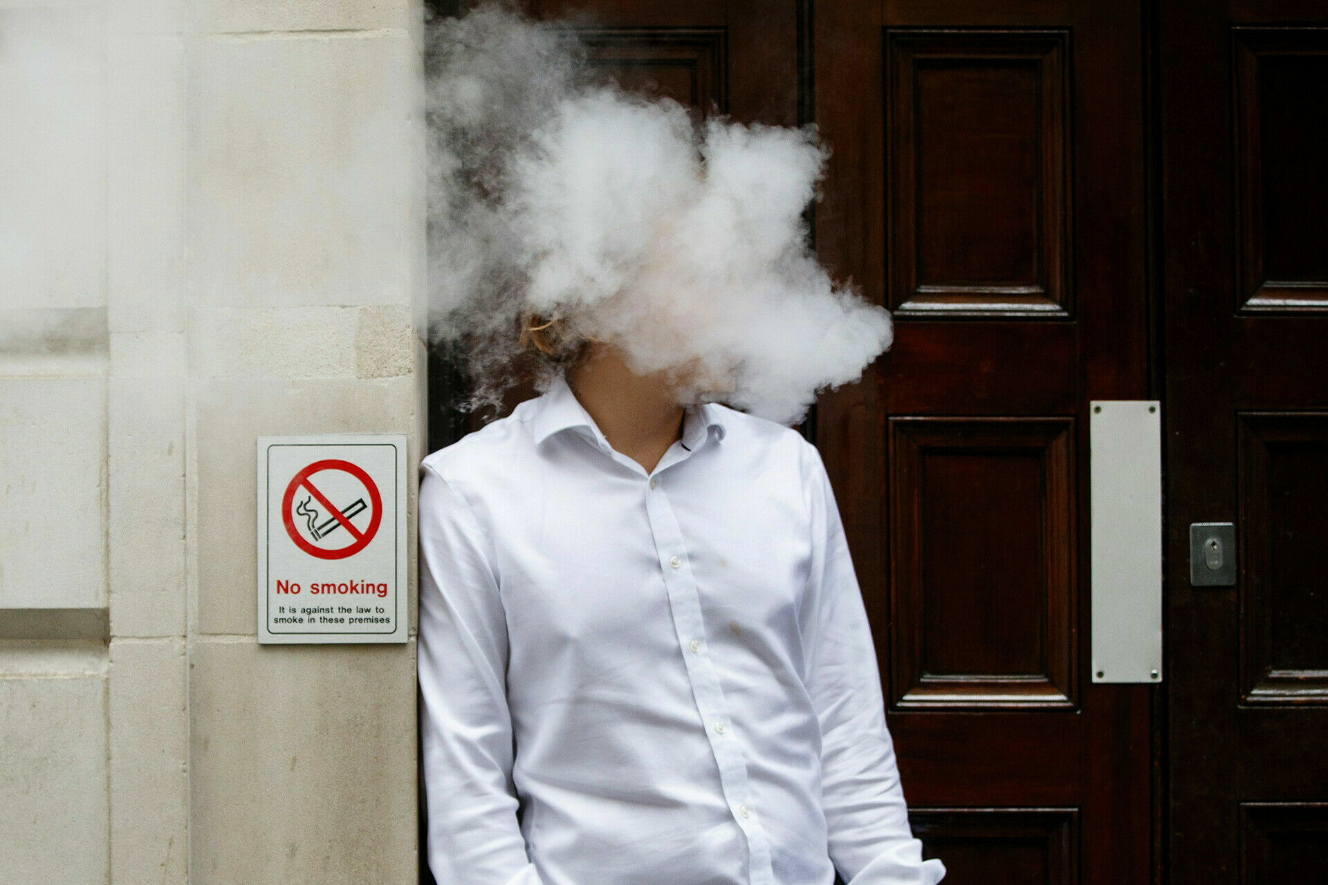 Курильщиков предупредили об очередных запретах