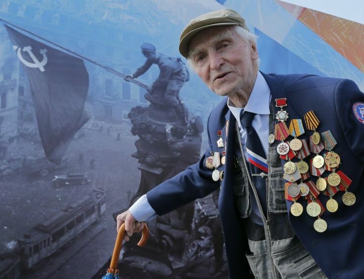 В РФ более четырех тысяч ветеранов ВОВ все еще не получили жилье - Минстрой