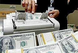 Доллар пробил отметку 36 рублей за считанные минуты