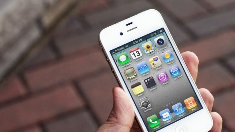 С 1 ноября Apple больше не будет обслуживать iPhone 4