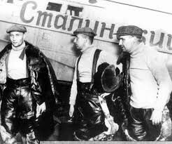Чкалов, Беляков и Байдуков после посадки в Северной Америке