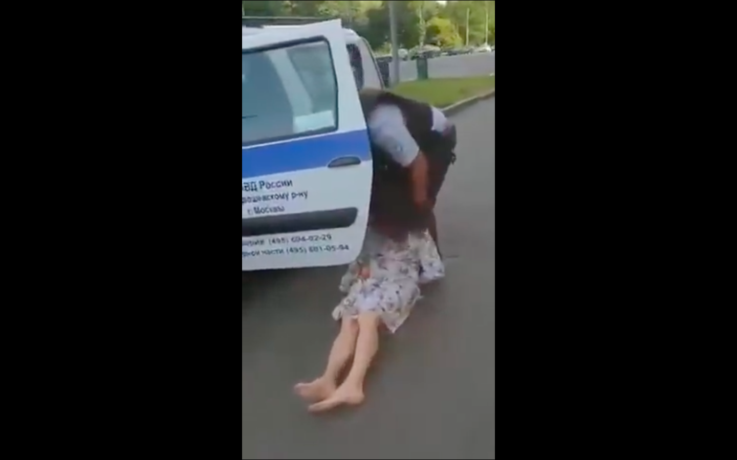 ГУ МВД по Москве оправдывает зверство при задержании женщины, снявшей в МФЦ маску