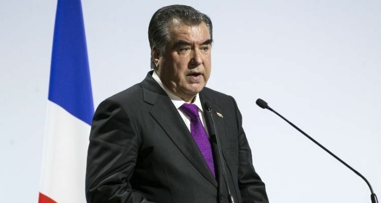 Президент Таджикистана Эмомали Рахмон назначил себя «лидером нации»