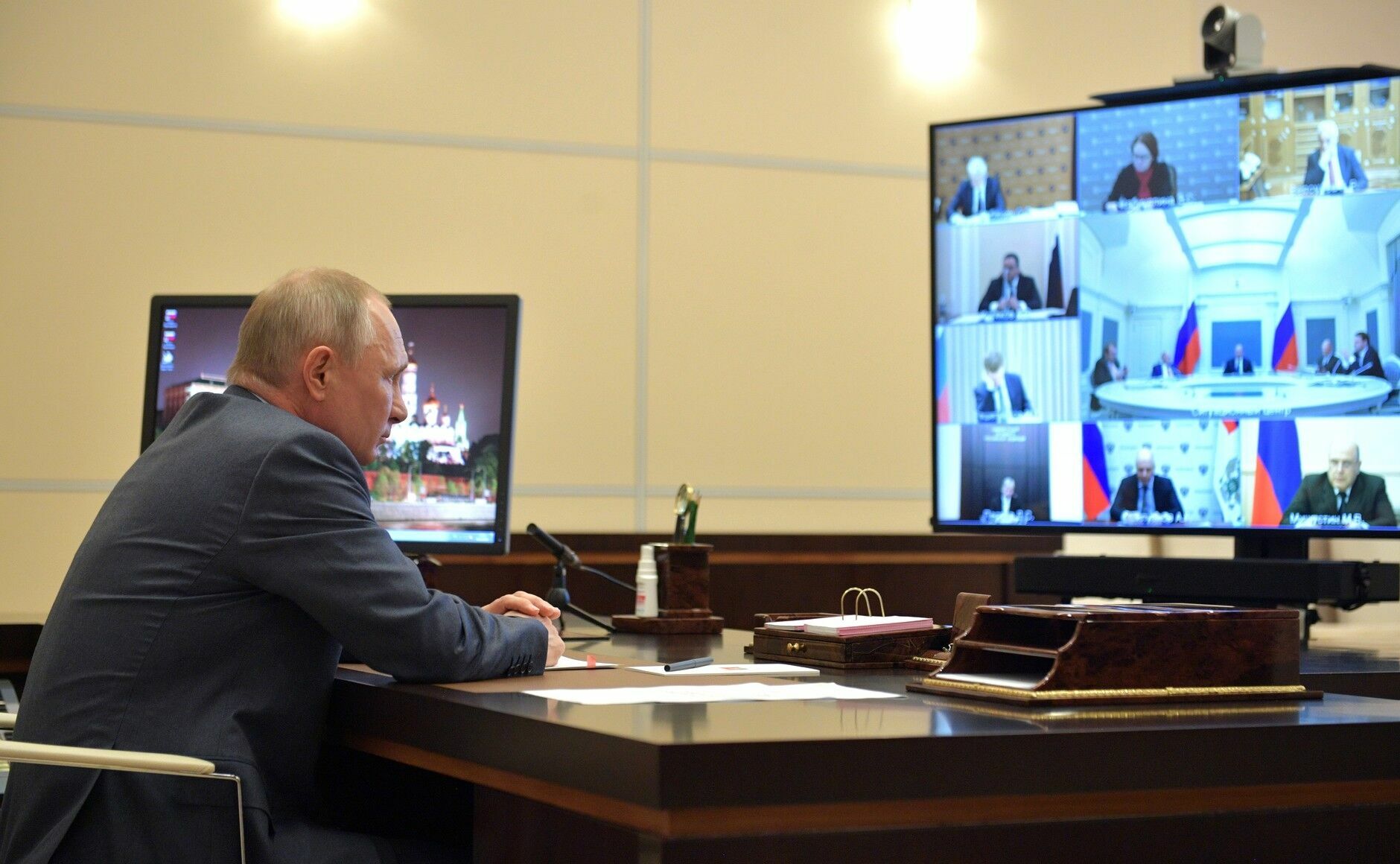 Владимир Путин: «Запад и дальше будет делать ставку на «пятую колонну» в России