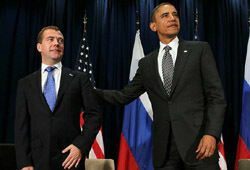 Медведев встретился с Обамой и директором его школы