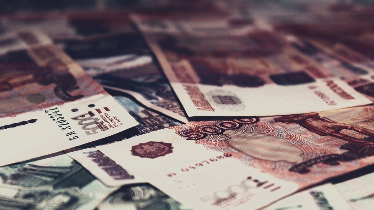 Первый зампред ЦБ Юдаева объяснила падение рубля изменением торгового баланса