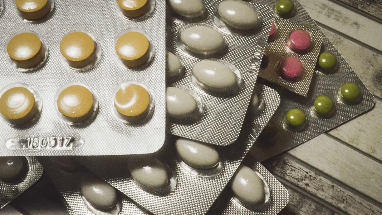 Онкобольных в России предложили лечить таблетками без госпитализации