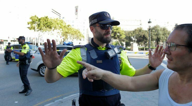 АТОР: российские туристы не намерены уезжать из Испании после терактов
