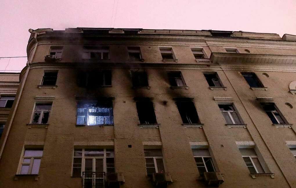 Жертвами пожара в историческом здании в Москве стали восемь человек
