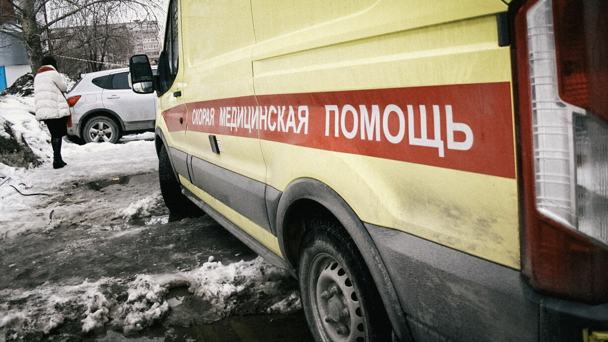 Под Иркутском в ДТП с грузовиком погиб пациент скорой помощи