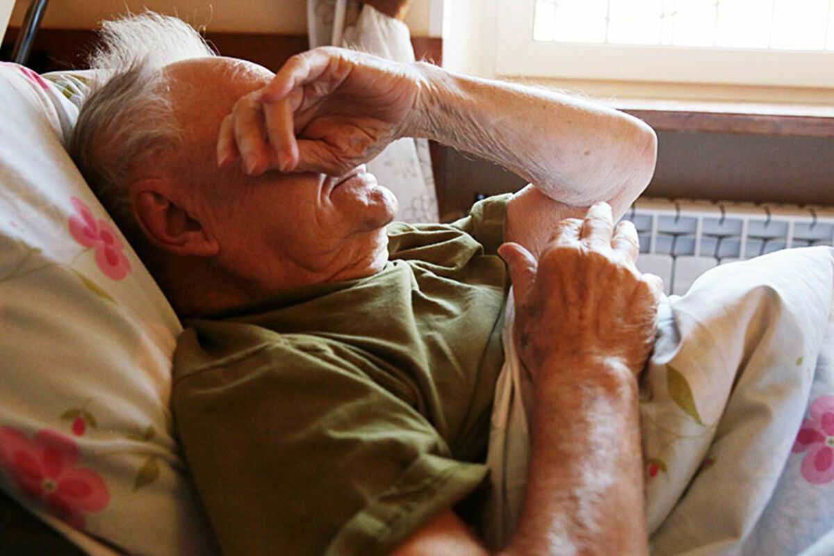 Выхода нет: пропускная система прямо угрожает жизни лежачих больных и стариков