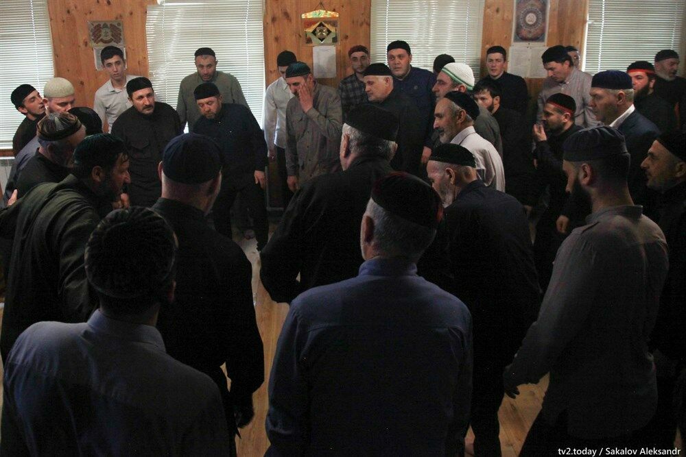 23 февраля переселенные чеченцы в Казахстане проводят памятный исламский обряд зикр