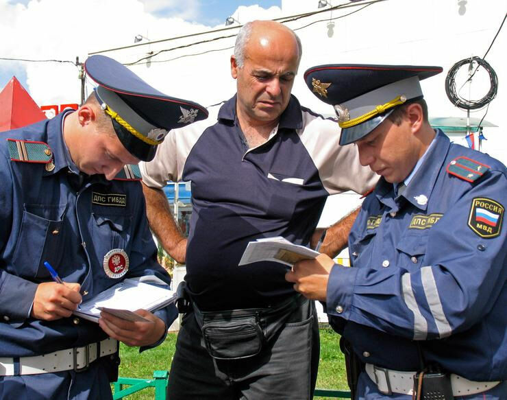 Журналисты узнали о чате полицейских, где россиянам предлагают подработать понятыми