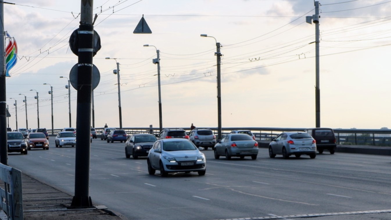 Легковые автомобили смогут покинуть Крым на пароме, грузовые — через новые регионы