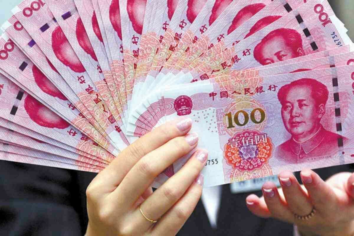 Более 50% россиян знают про вклады в китайской валюте и верят в юань