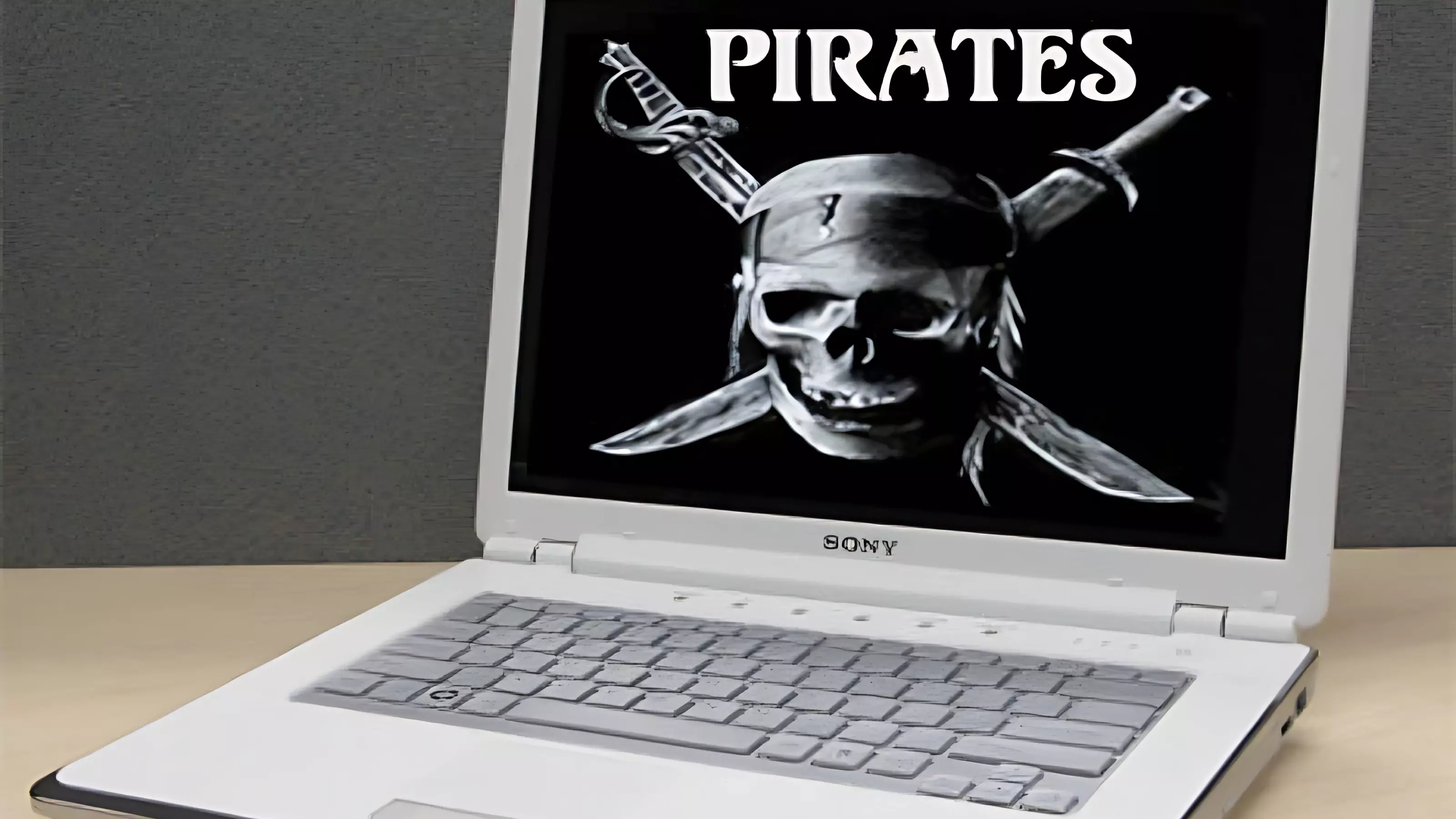 За скачивание всего одного фильма на пиратском сайте нарушительницу оштрафовали почти на тысячу евро