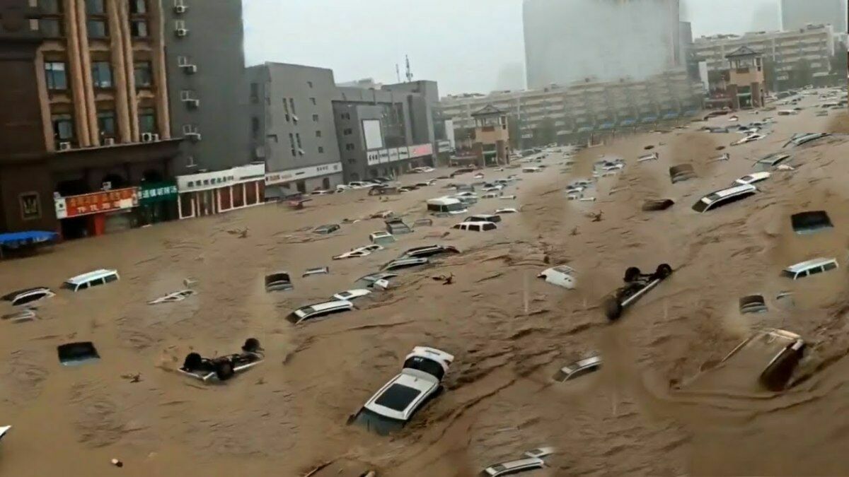 55 жителей китайской провинции Хэнань погибли при наводнении