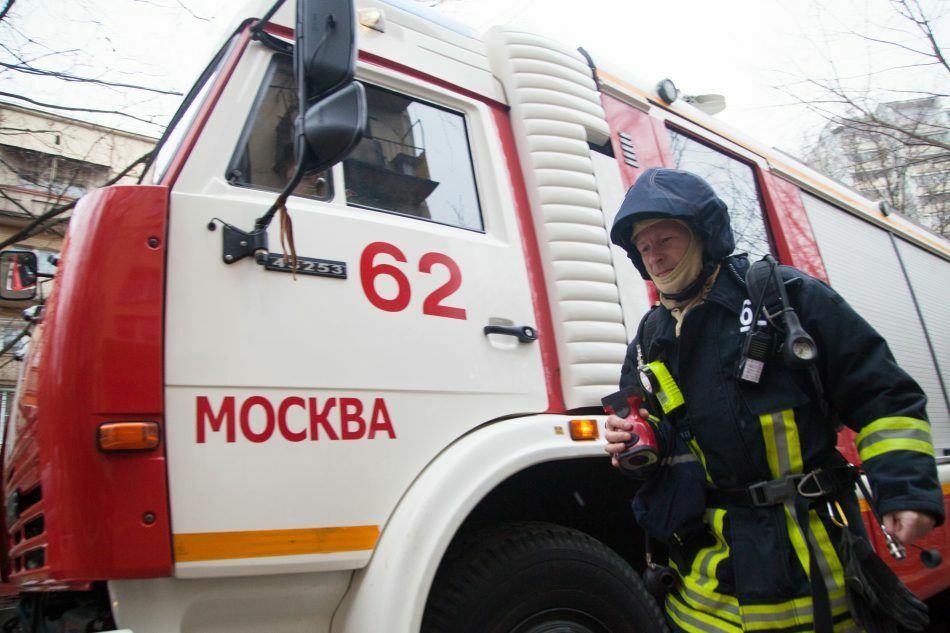 В Москве трое детей выпрыгнули с четвёртого этажа, спасаясь от пожара