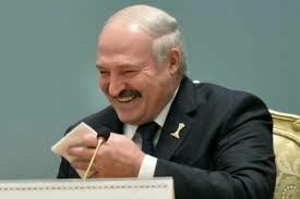 Аббас Галлямов: «Если свергнуть Лукашенко не получается, то его можно ограничить»