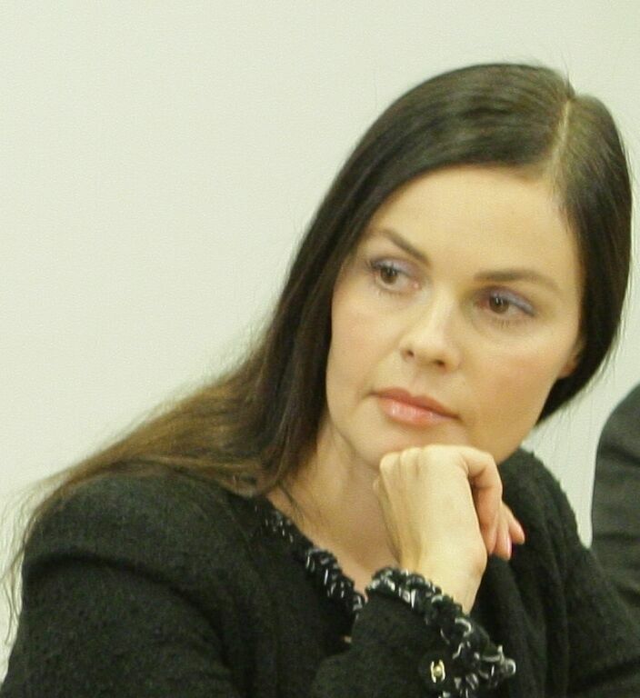 Секрет ее молодости: можно ли ставить точку в споре о возрасте Екатерины Андреевой