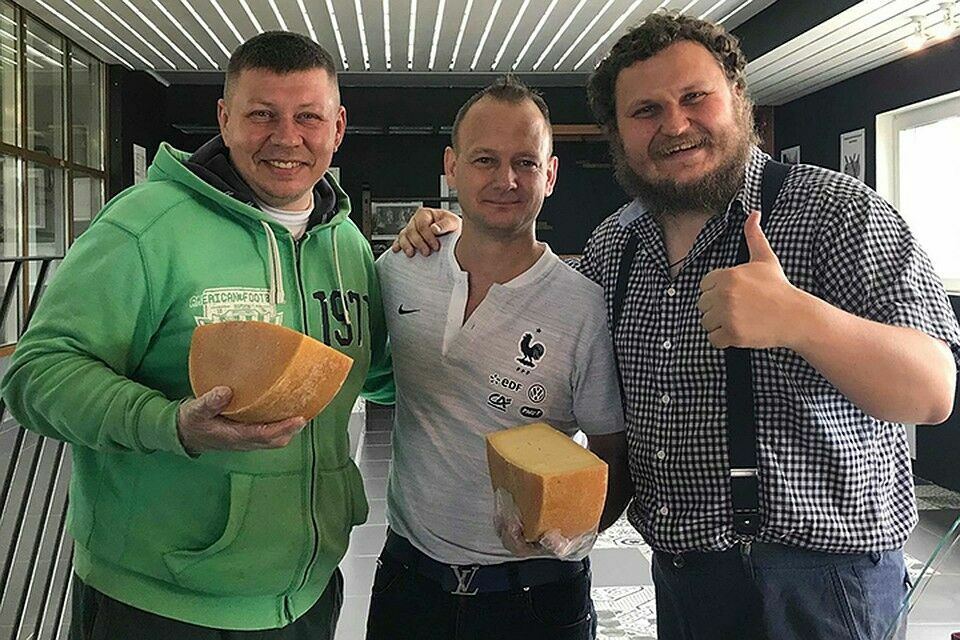 Шеф-повар сборной Франции закупил для команды фермерский сыр в Истре
